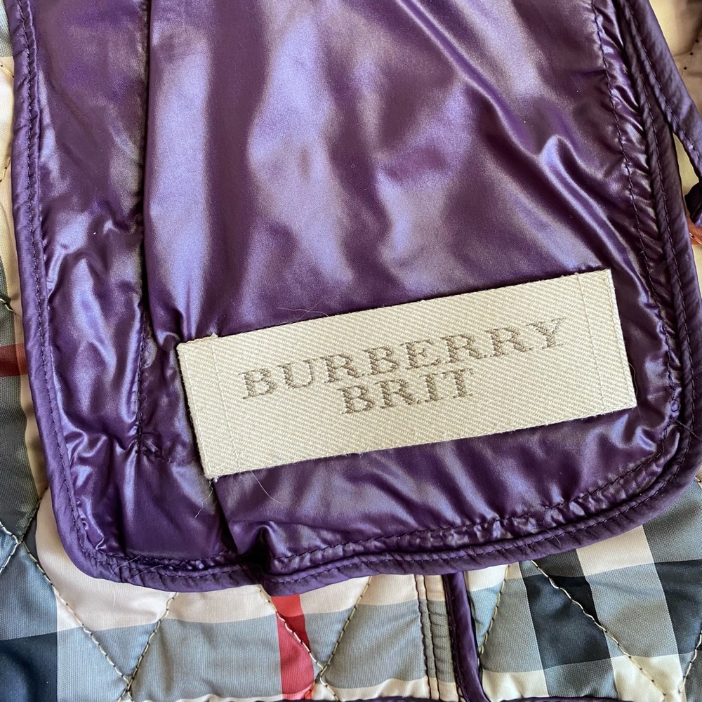 Burberry Diamond Quilted Jacket - Picture 11 of 16